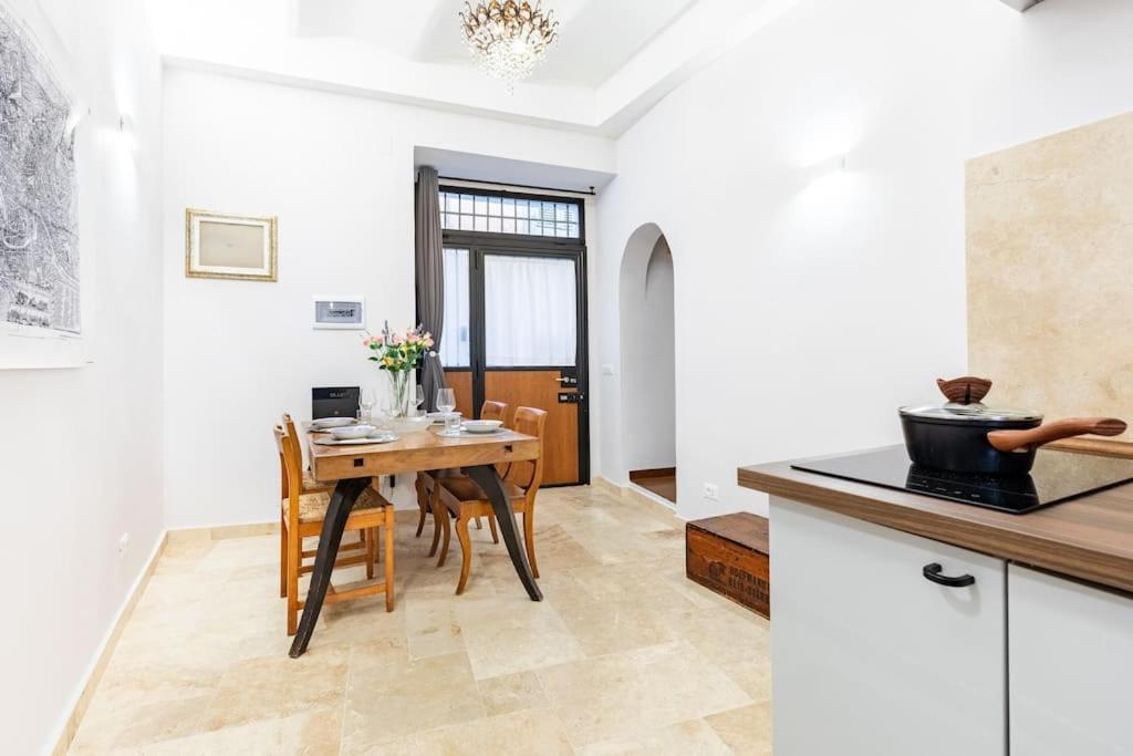 Bottega Augustea Duplex Apartment In Monti Roma Dış mekan fotoğraf